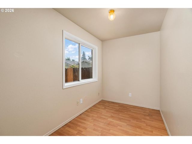 2326 Se LEE Ln, Portland, OR 97233