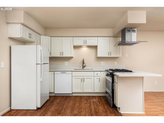 2326 Se LEE Ln, Portland, OR 97233
