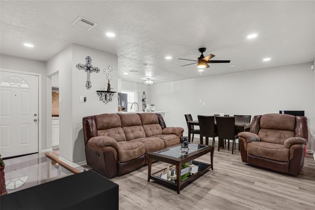 6410 Olson Lane, Pasadena, TX 77505