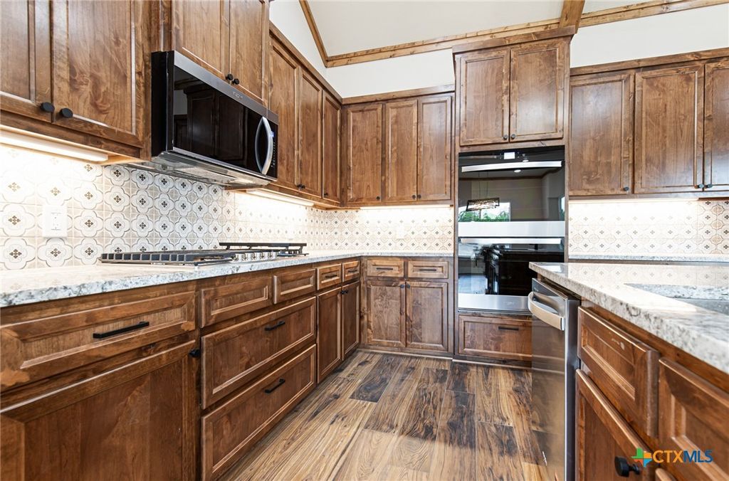 Image 16 of property listing at 117 Cedar Bluff Loop, Gatesville, TX 76528