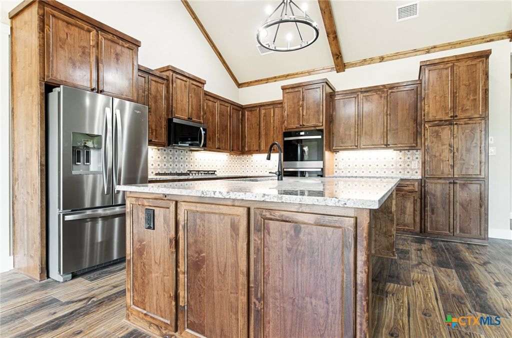 Image 17 of property listing at 117 Cedar Bluff Loop, Gatesville, TX 76528