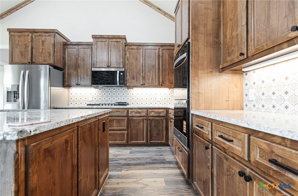 Image 20 of property listing at 117 Cedar Bluff Loop, Gatesville, TX 76528