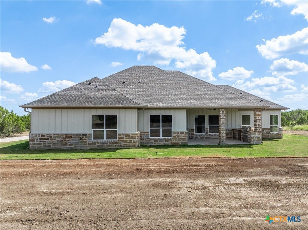 Image 7 of property listing at 117 Cedar Bluff Loop, Gatesville, TX 76528