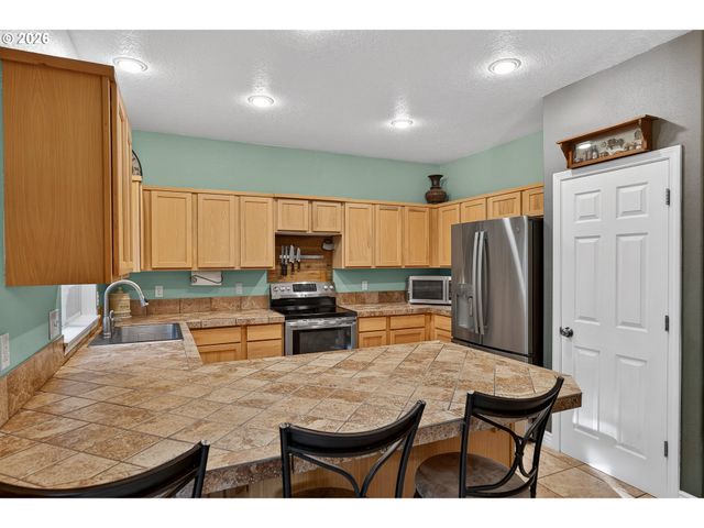 8425 Sw NORFOLK Ct, Tigard, OR 97224