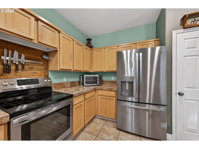 8425 Sw NORFOLK Ct, Tigard, OR 97224