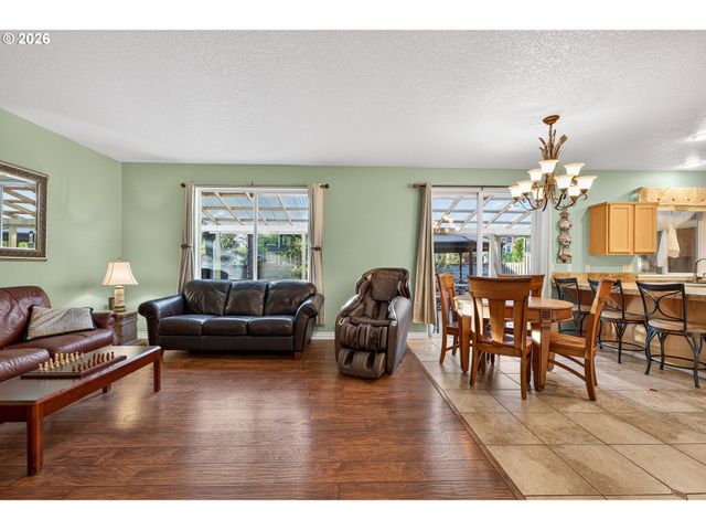 8425 Sw NORFOLK Ct, Tigard, OR 97224