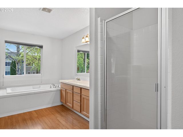 8425 Sw NORFOLK Ct, Tigard, OR 97224