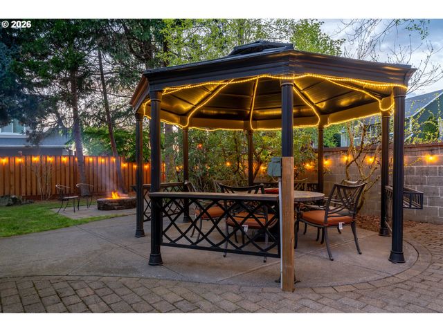 8425 Sw NORFOLK Ct, Tigard, OR 97224