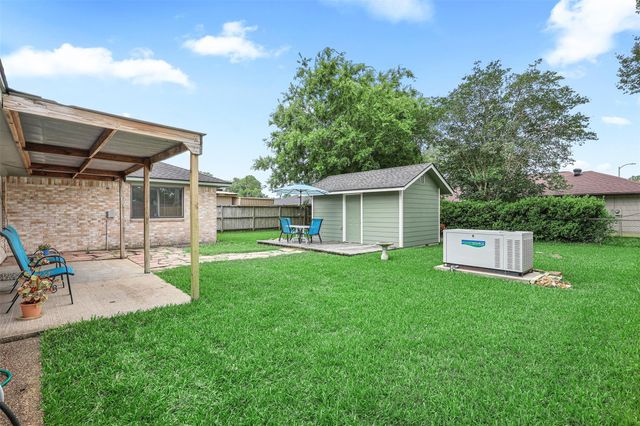 2322 Wake Forest Drive, Deer Park, TX 77536