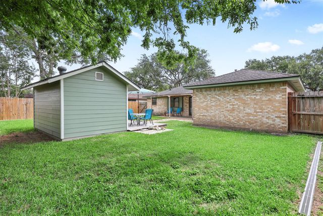 2322 Wake Forest Drive, Deer Park, TX 77536