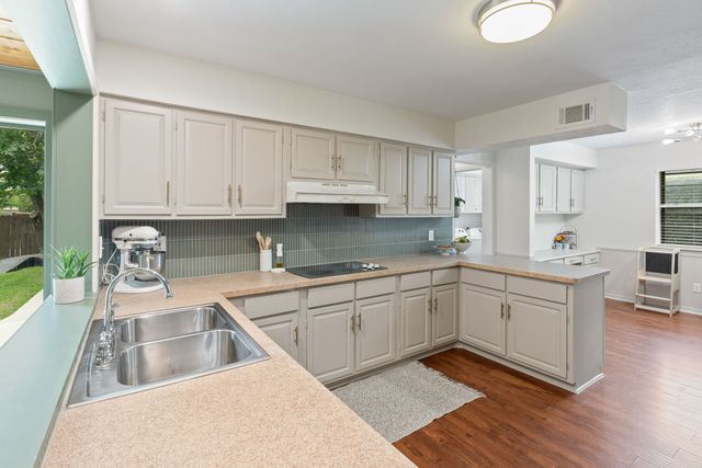 7879 Querida Lane, Dallas, TX 75248