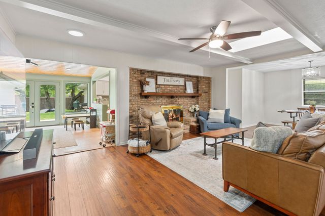 7879 Querida Lane, Dallas, TX 75248