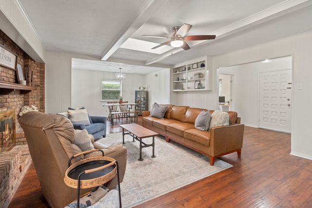 7879 Querida Lane, Dallas, TX 75248