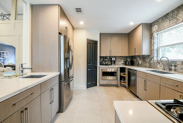 11914 Riverview Drive, Houston, TX 77077