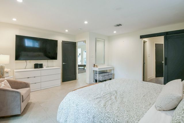 11914 Riverview Drive, Houston, TX 77077