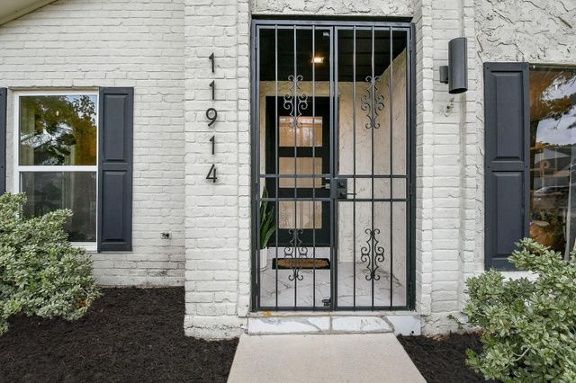 11914 Riverview Drive, Houston, TX 77077