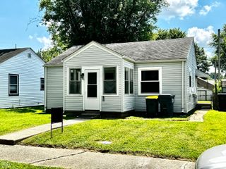 421 E 36th Street, Anderson, IN 46013
