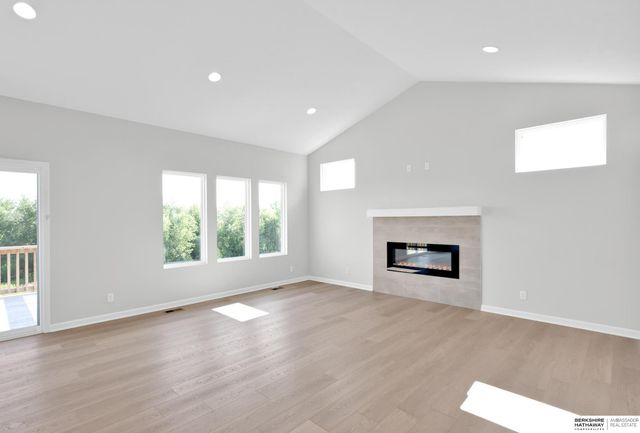 18065 Soldier Street, Omaha, NE 68136