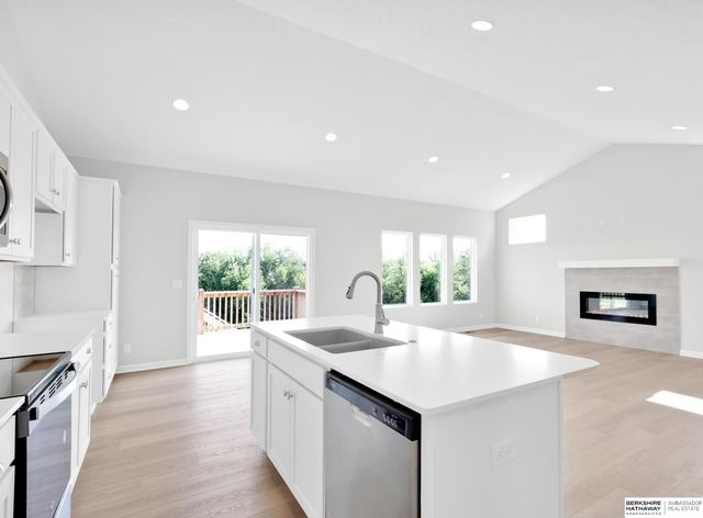 18065 Soldier Street, Omaha, NE 68136