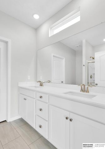 18065 Soldier Street, Omaha, NE 68136