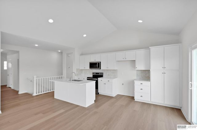 18065 Soldier Street, Omaha, NE 68136