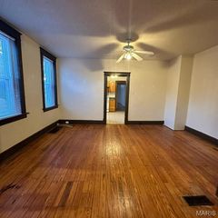 4666 Rosa Avenue A, St Louis, MO 63116