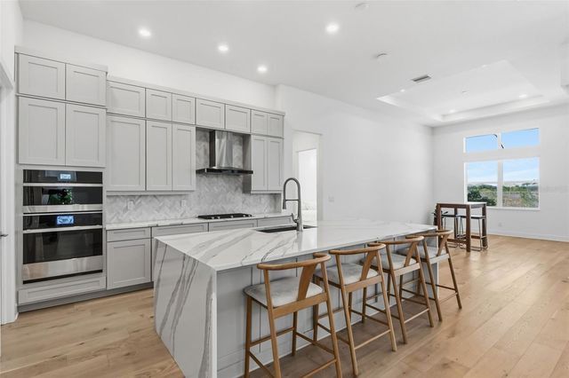 7982 REDONDA LOOP, Bradenton, FL 34202