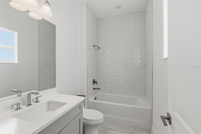 7982 REDONDA LOOP, Bradenton, FL 34202