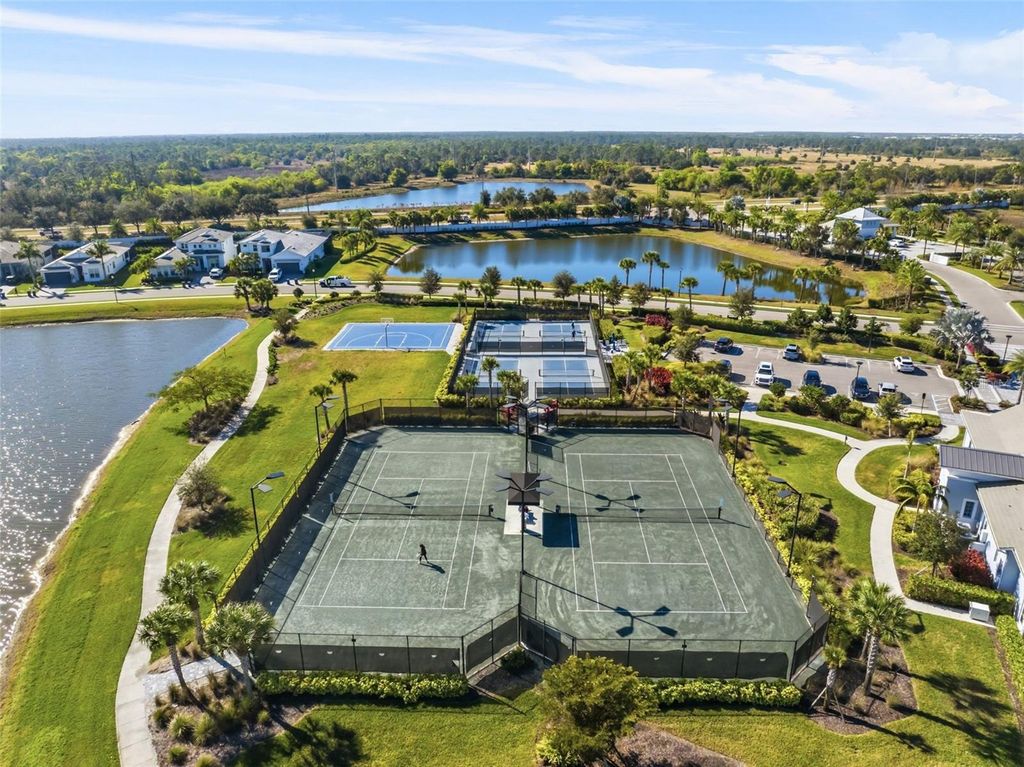 Image 46 of property listing at 7982 REDONDA LOOP, Bradenton, FL 34202