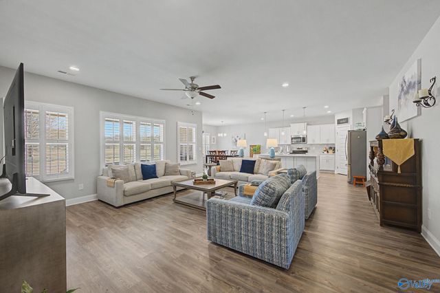 3001 Henry Road SE, Decatur, AL 35603