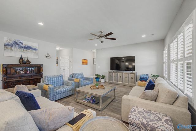 3001 Henry Road SE, Decatur, AL 35603