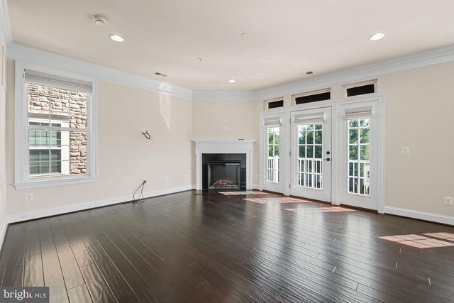 42612 HARDAGE TER, Ashburn, VA 20148