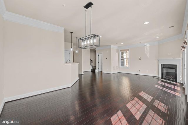 42612 HARDAGE TER, Ashburn, VA 20148