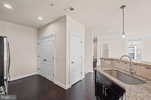 42612 HARDAGE TER, Ashburn, VA 20148