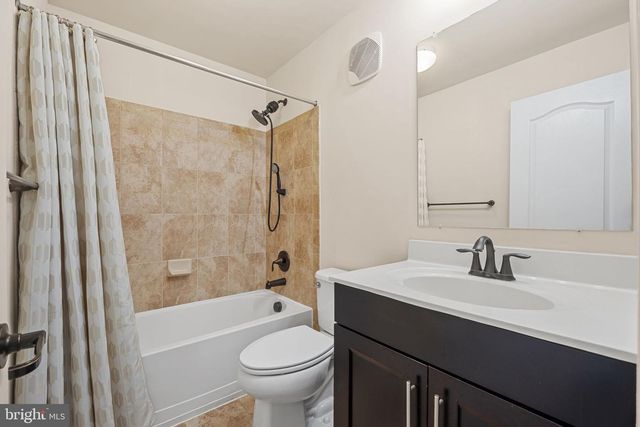 42612 HARDAGE TER, Ashburn, VA 20148