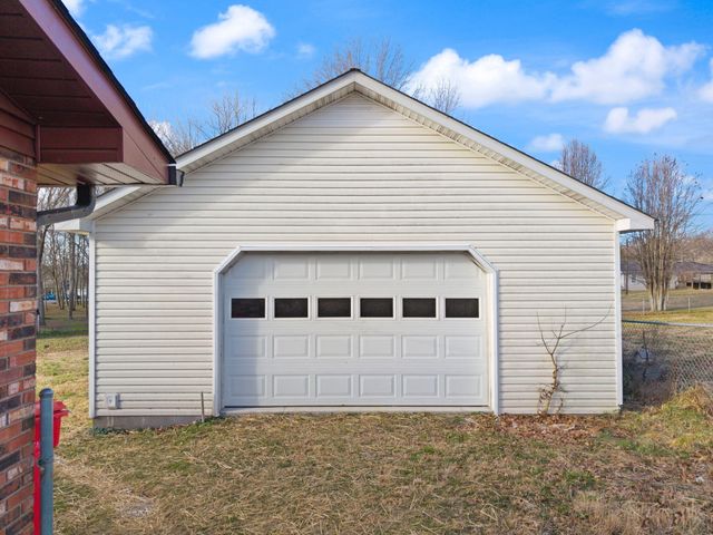 3285 Barbourville Road, London, KY 40744