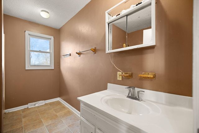 3285 Barbourville Road, London, KY 40744