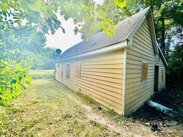 989 14th Street, Lancaster, SC 29720