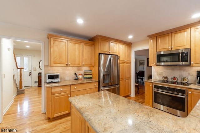 6 Betsy Ross Ct, Montgomery Twp., NJ 08558