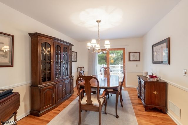 6 Betsy Ross Ct, Montgomery Twp., NJ 08558