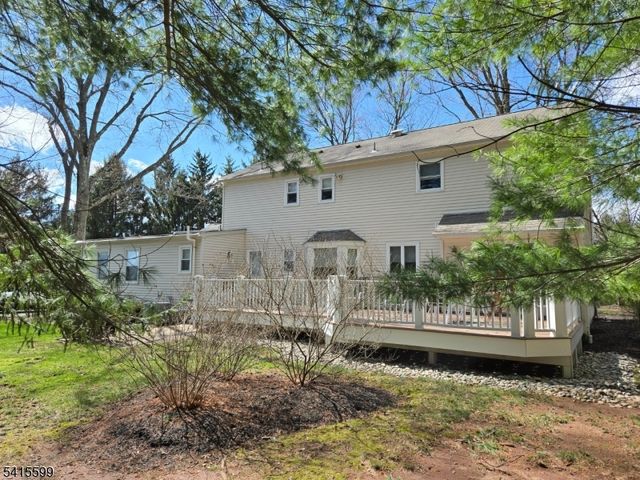 6 Betsy Ross Ct, Montgomery Twp., NJ 08558