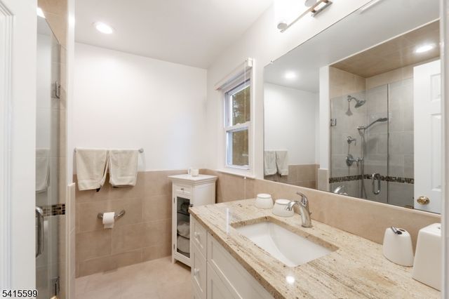 6 Betsy Ross Ct, Montgomery Twp., NJ 08558