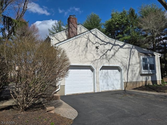 6 Betsy Ross Ct, Montgomery Twp., NJ 08558