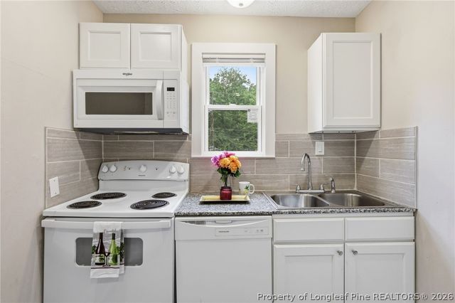 274 Windsor Drive, Fayetteville, NC 28301