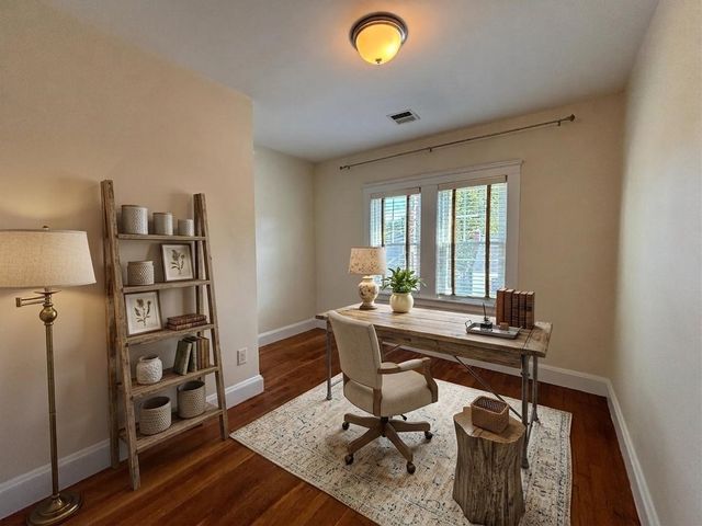 40 Ansonia Rd 40, Boston, MA 02132