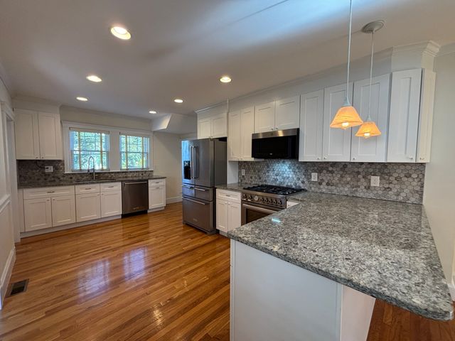 40 Ansonia Rd 40, Boston, MA 02132
