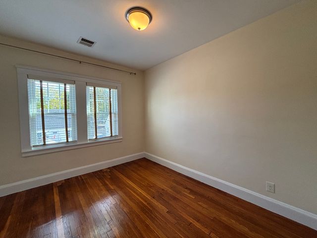 40 Ansonia Rd 40, Boston, MA 02132