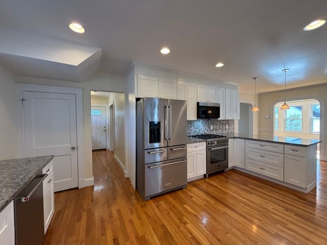 40 Ansonia Rd 40, Boston, MA 02132