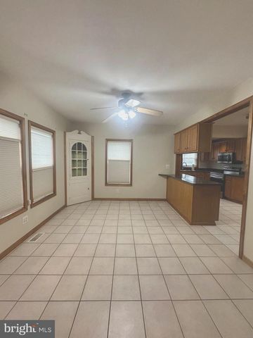 700 SCHILLER AVE, Hamilton, NJ 08610