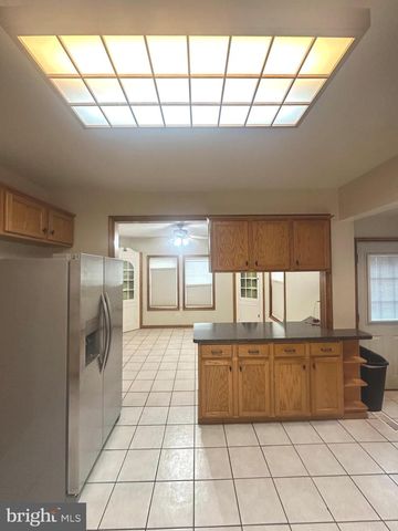 700 SCHILLER AVE, Hamilton, NJ 08610